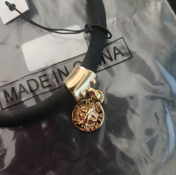 Marc Jacobs Black Belt with Gold Charm - Picture 2 of 3